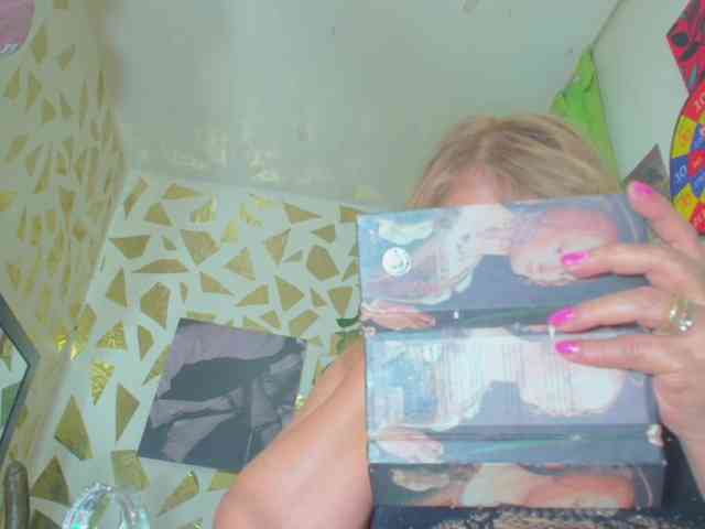 Kazsandra webcam