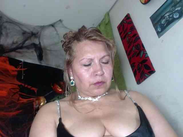 Kazsandra webcam