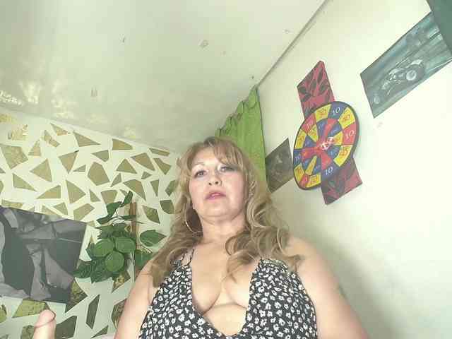 Kazsandra webcam