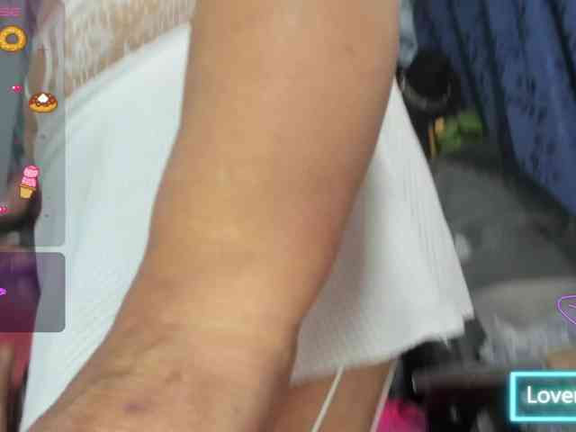 Kazsandra Live Webcam on BongaCams