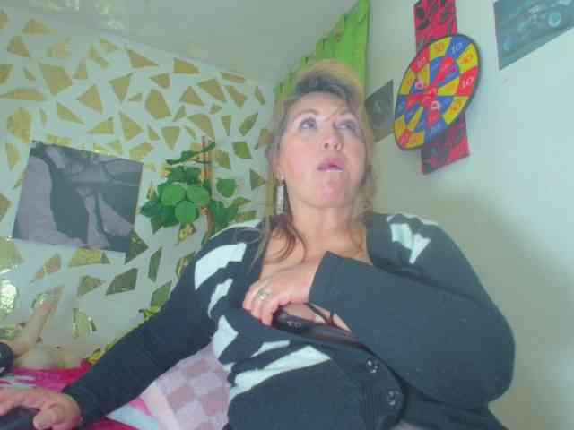 Kazsandra webcam