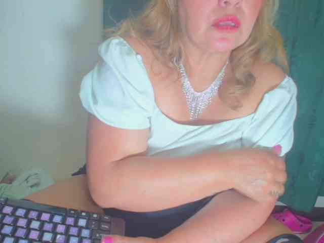 Kazsandra webcam