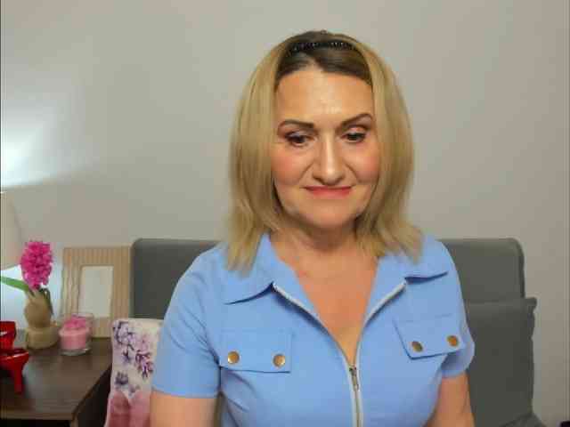IsabellaExperienced webcam