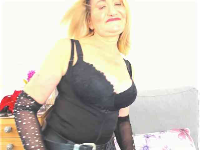 IsabellaExperienced webcam