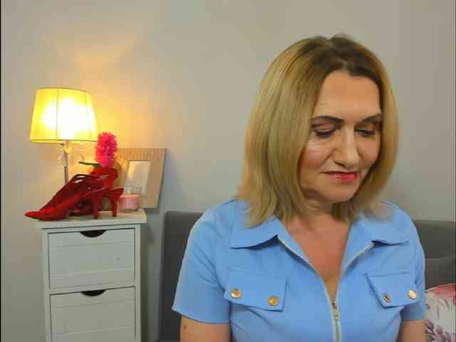 IsabellaExperienced webcam