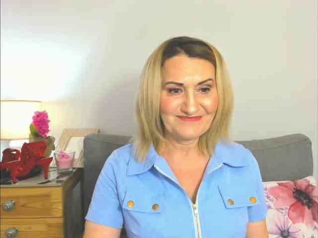 IsabellaExperienced webcam