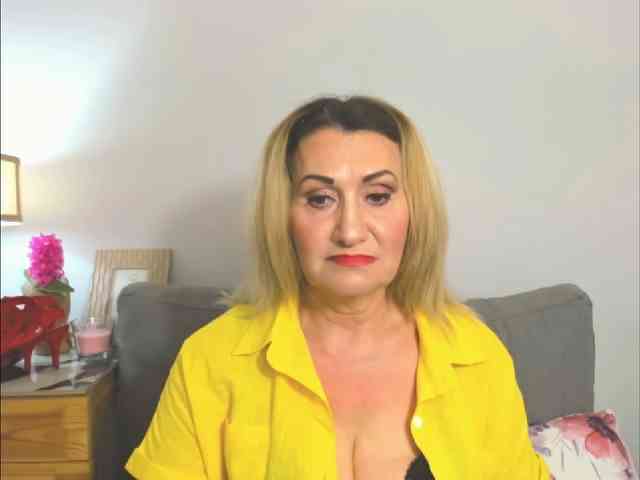 IsabellaExperienced webcam
