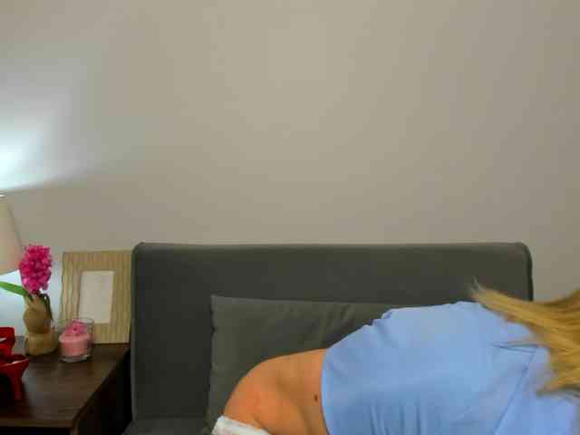 IsabellaExperienced webcam