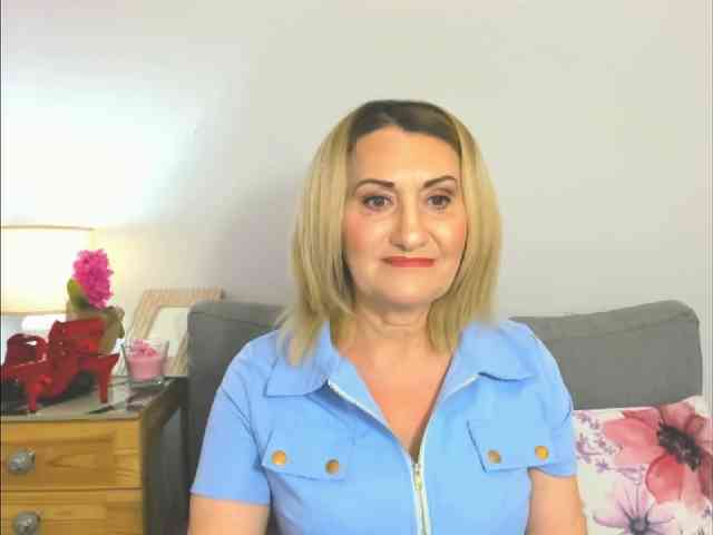 IsabellaExperienced webcam