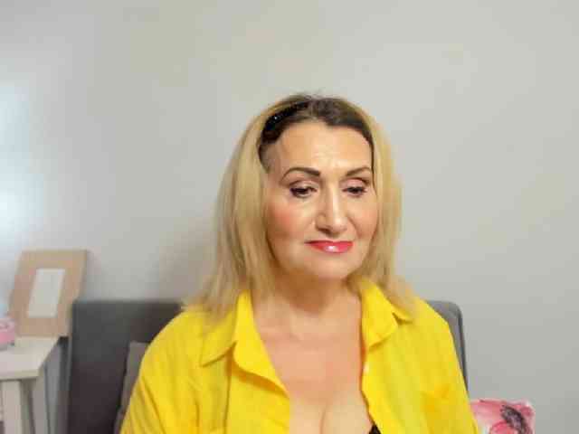 IsabellaExperienced webcam