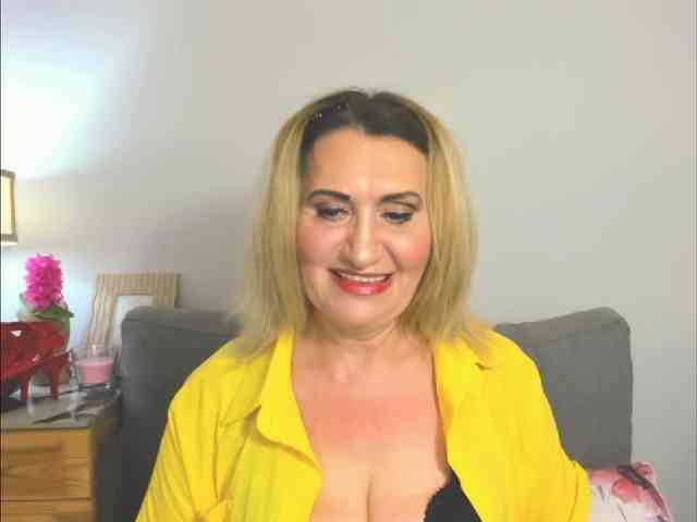 IsabellaExperienced webcam