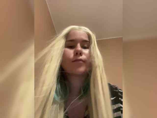 HelgaBillions webcam