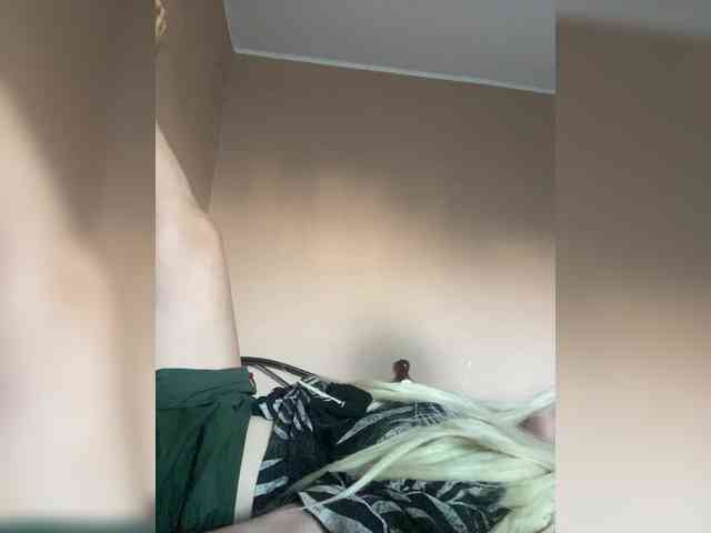 HelgaBillions webcam