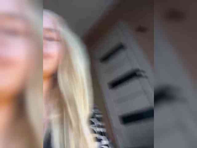 HelgaBillions webcam