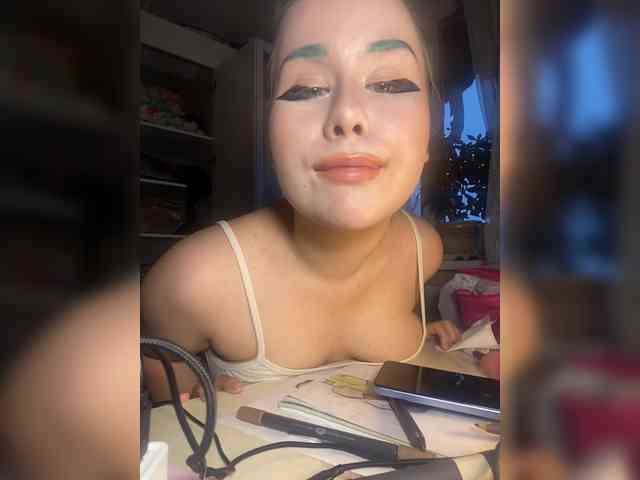 HelgaBillions webcam