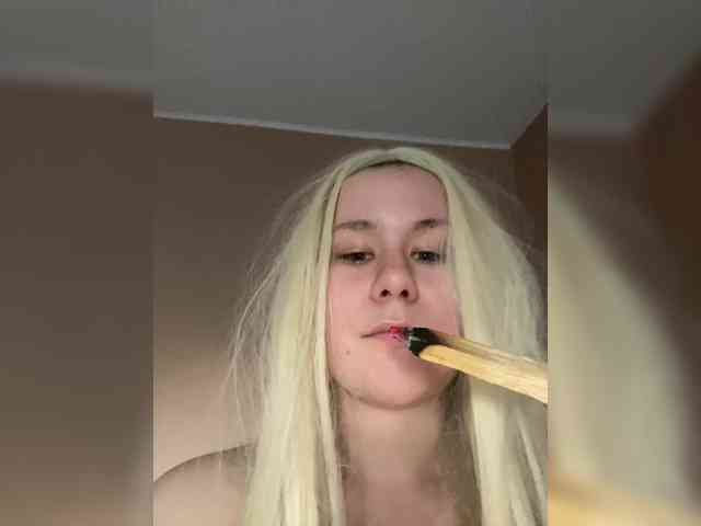 HelgaBillions webcam