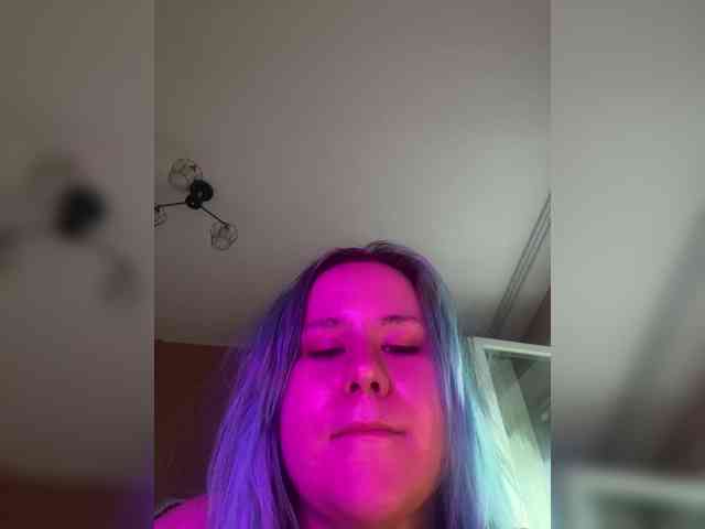 HelgaBillions webcam