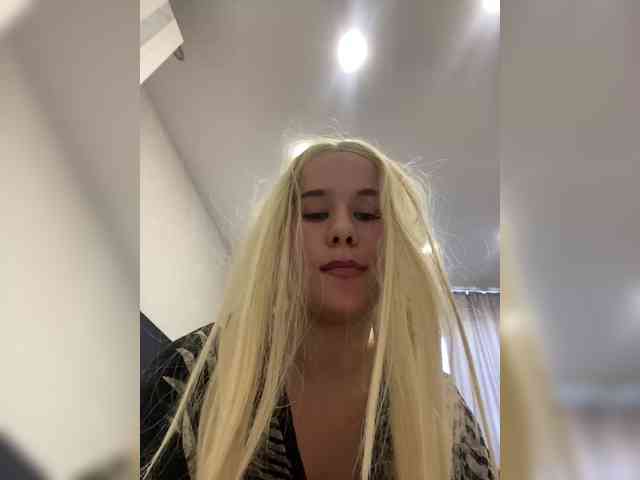 HelgaBillions webcam