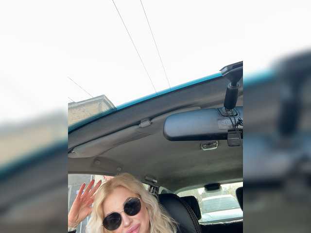 Margo77-1's BongaCams show and profile