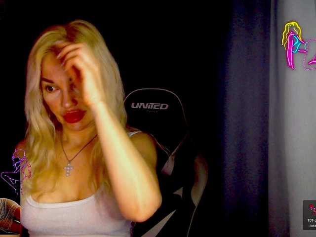 Margo77-1's BongaCams show and profile