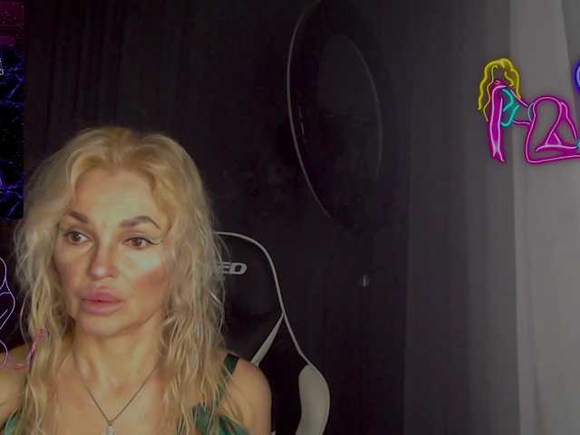 Margo77-1's BongaCams show and profile