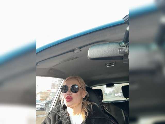 Margo77-1's BongaCams show and profile