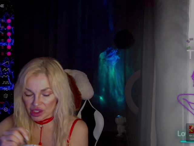 Margo77-1's BongaCams show and profile