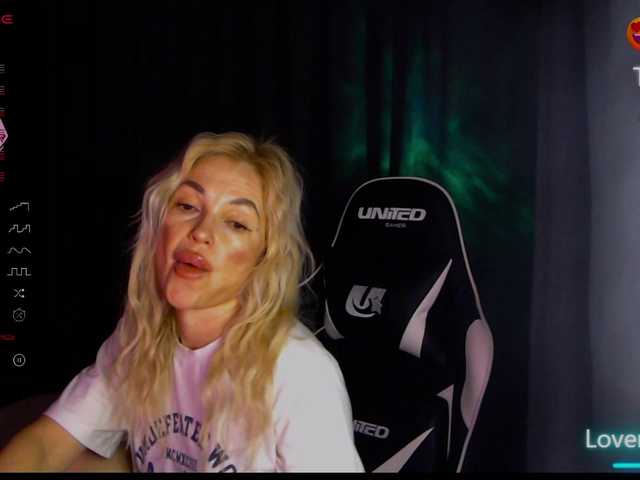 Margo77-1's BongaCams show and profile