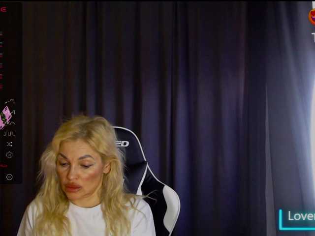 Margo77-1's BongaCams show and profile