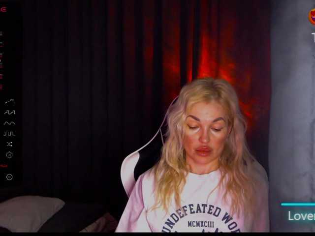 Margo77-1's BongaCams show and profile