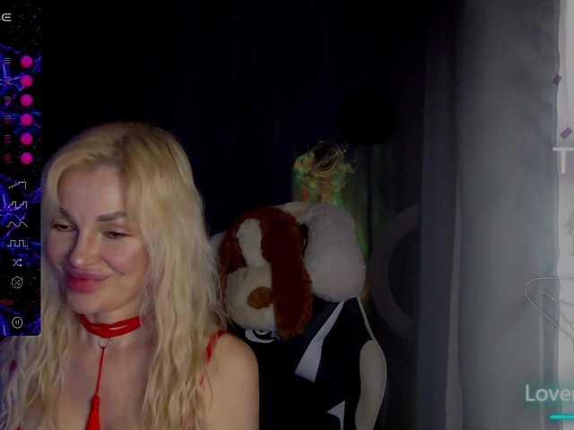 Margo77-1's BongaCams show and profile