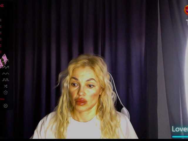 Margo77-1's BongaCams show and profile