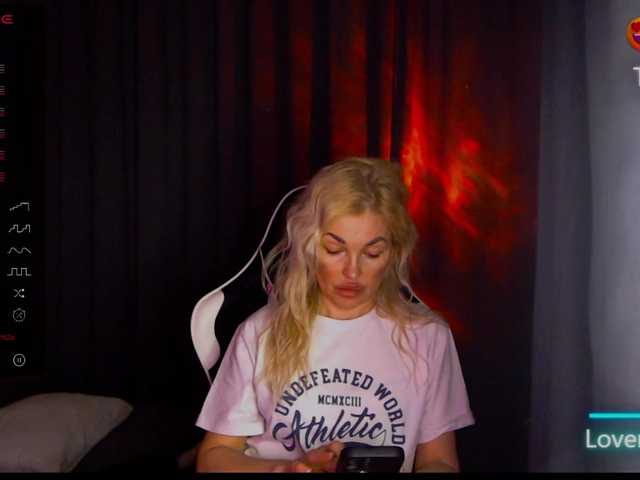 Margo77-1's BongaCams show and profile