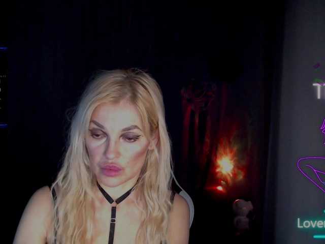 Margo77-1's BongaCams show and profile