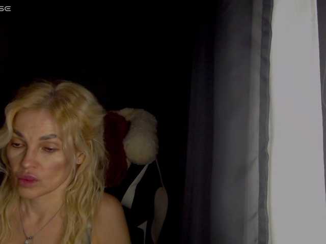 Margo77-1's BongaCams show and profile