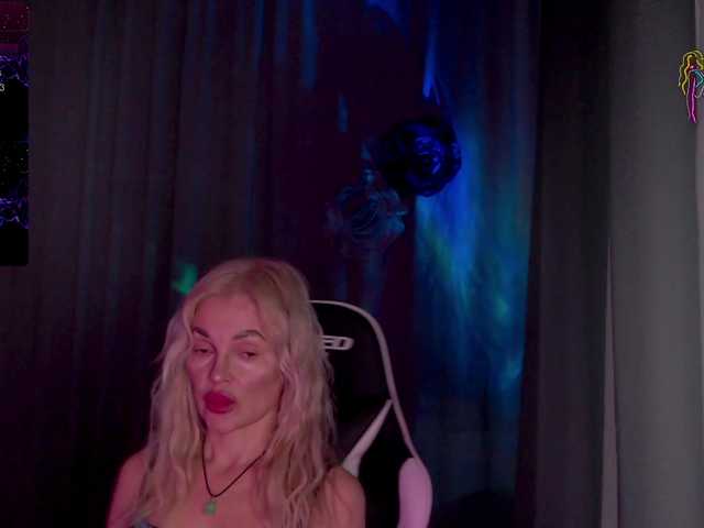 Margo77-1's BongaCams show and profile