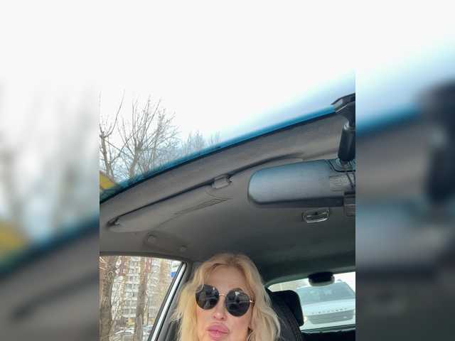 Margo77-1's BongaCams show and profile