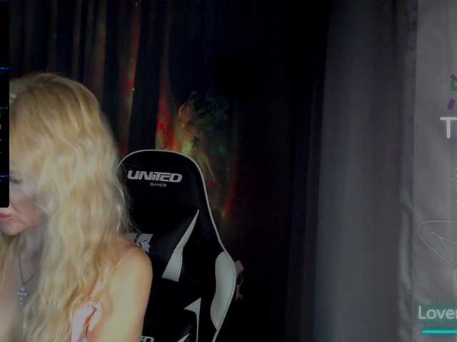 Margo77-1's BongaCams show and profile