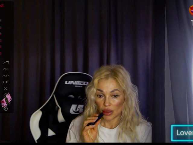 Margo77-1's BongaCams show and profile