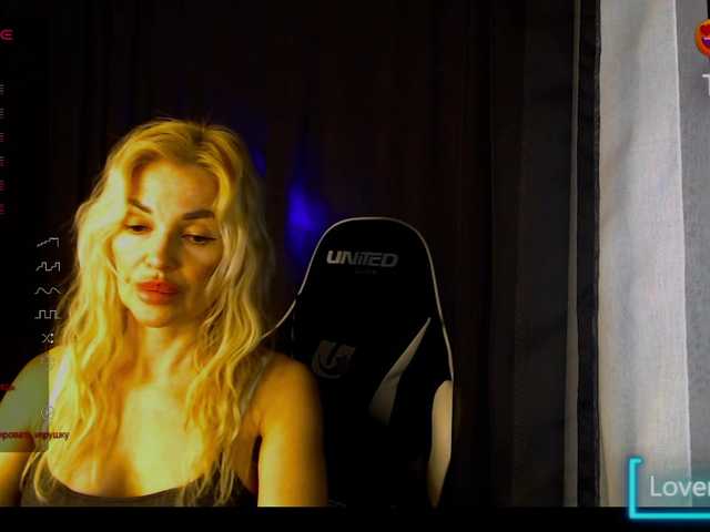 Margo77-1's BongaCams show and profile