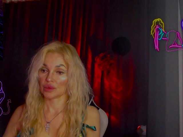 Margo77-1's BongaCams show and profile