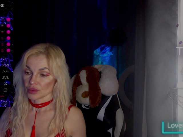 Margo77-1's BongaCams show and profile