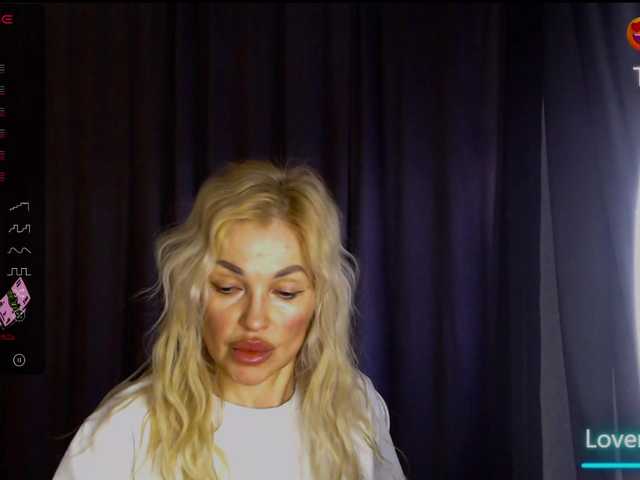 Margo77-1's BongaCams show and profile