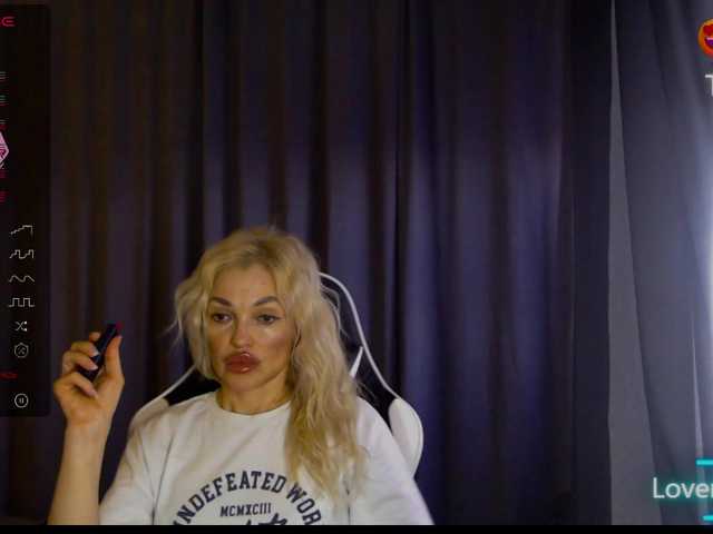 Margo77-1's BongaCams show and profile