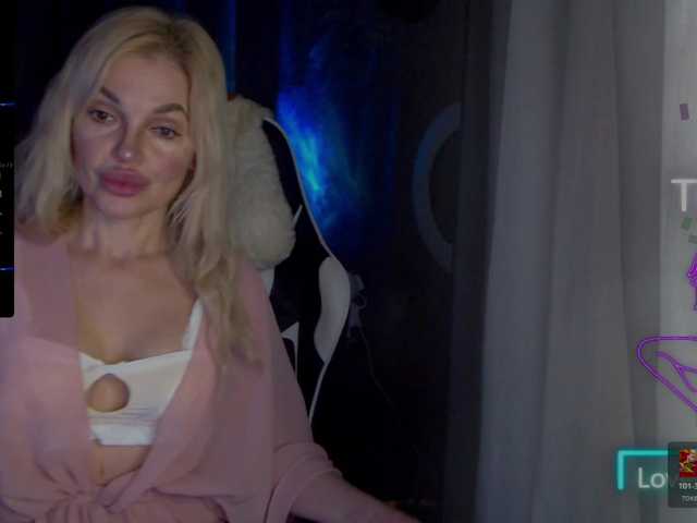Margo77-1's BongaCams show and profile