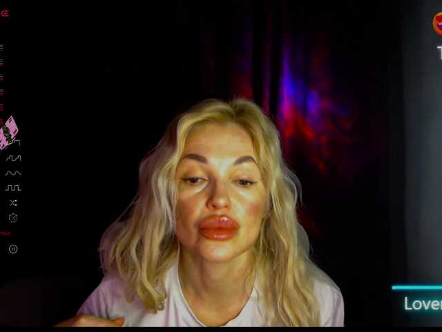 Margo77-1's BongaCams show and profile