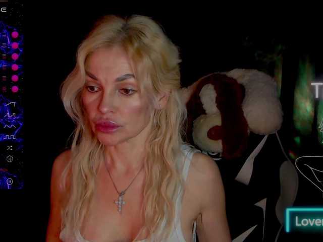 Margo77-1's BongaCams show and profile