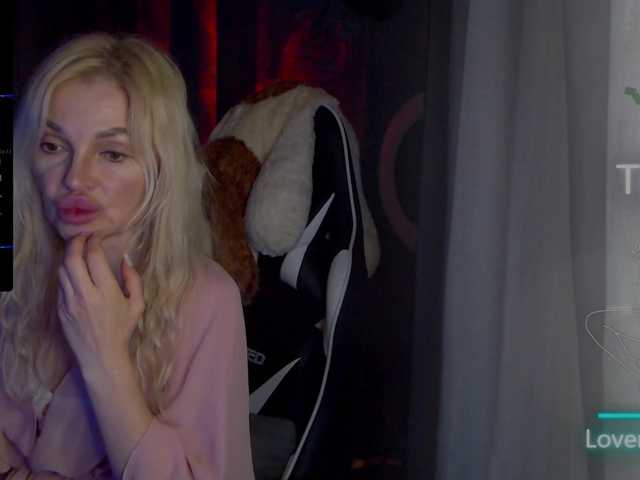 Margo77-1's BongaCams show and profile