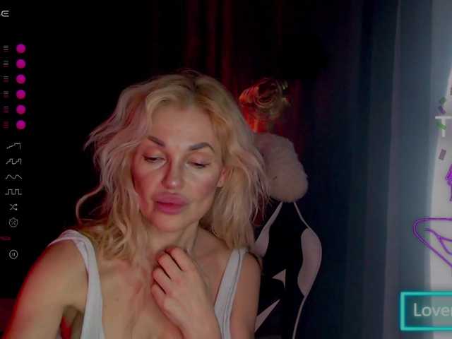 Margo77-1's BongaCams show and profile