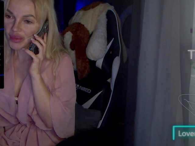 Margo77-1's BongaCams show and profile